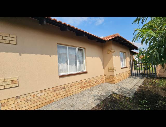 3 BEDROOM FREESTANDING FOR SALE IN WATERKLOOF